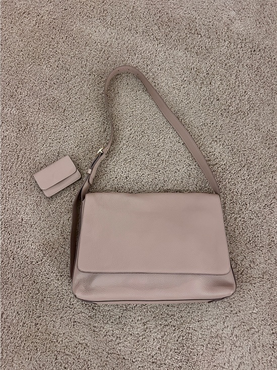 Cuyana Handbags - 13 inch Cuyana Messenger Bag in Soft Rose